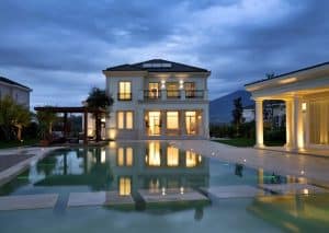 Rolling Hills – TEG Vilë Luksoze me Pishinë në Shitje